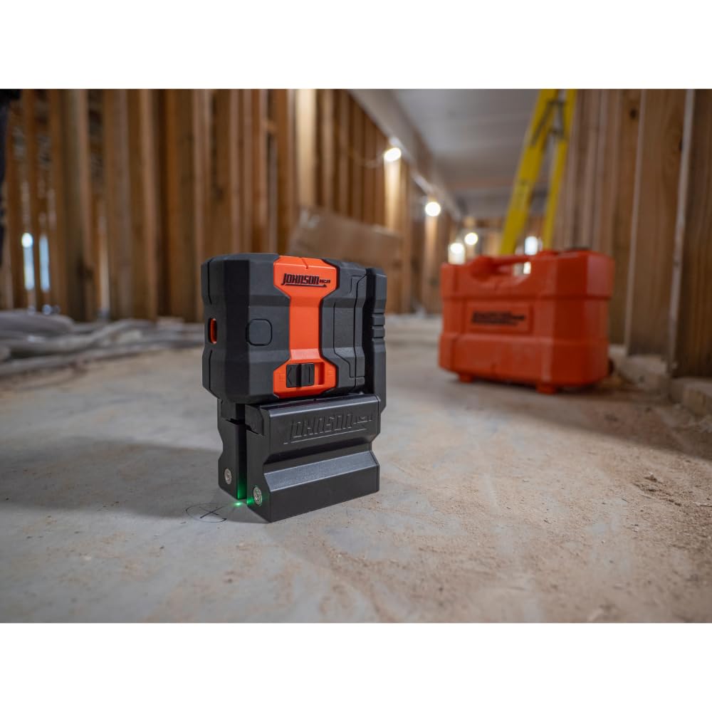 Self-Leveling 3 Dot Laser Level with Magnetic Base and Carry Case P221