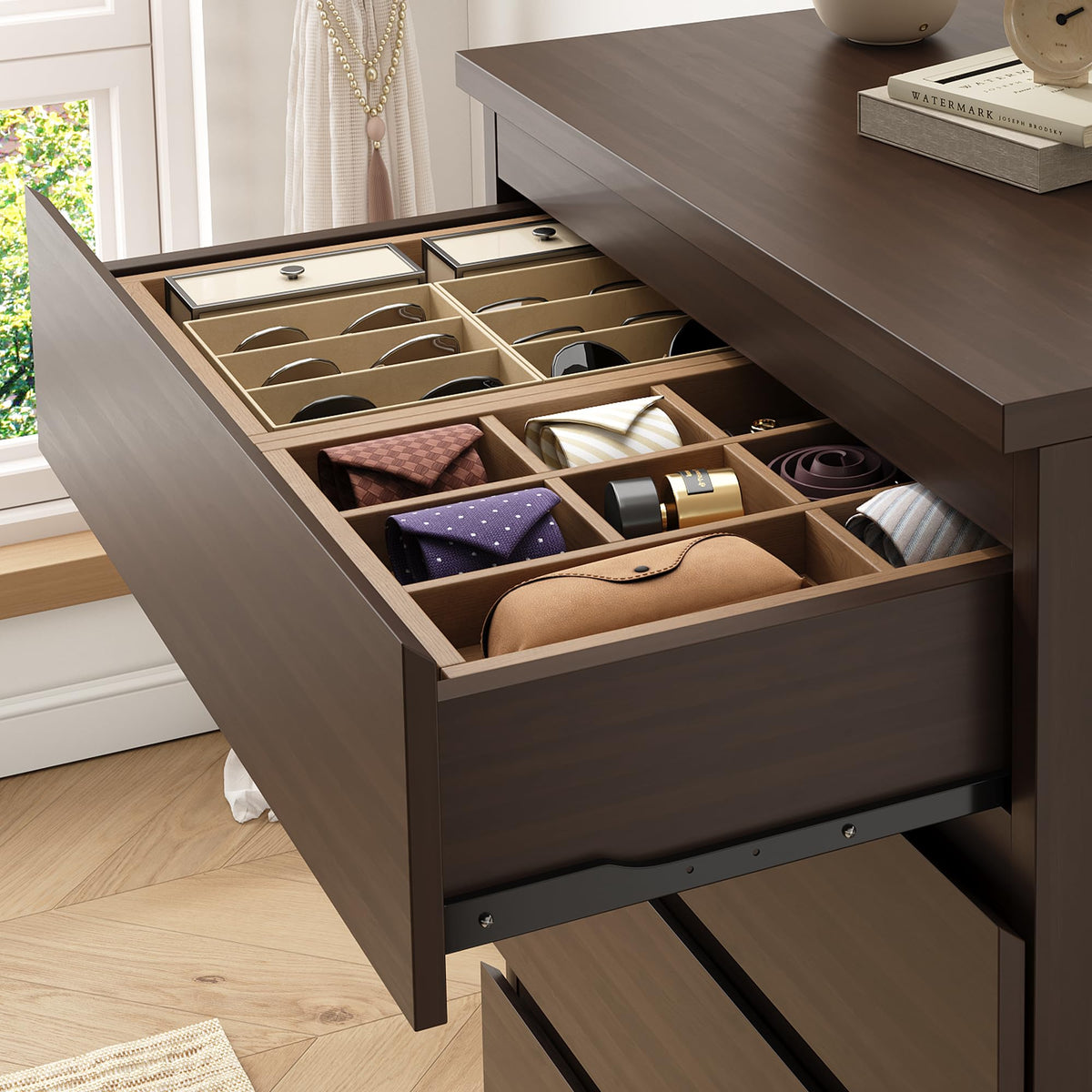 Brown 5 Drawer Wood Dresser K628