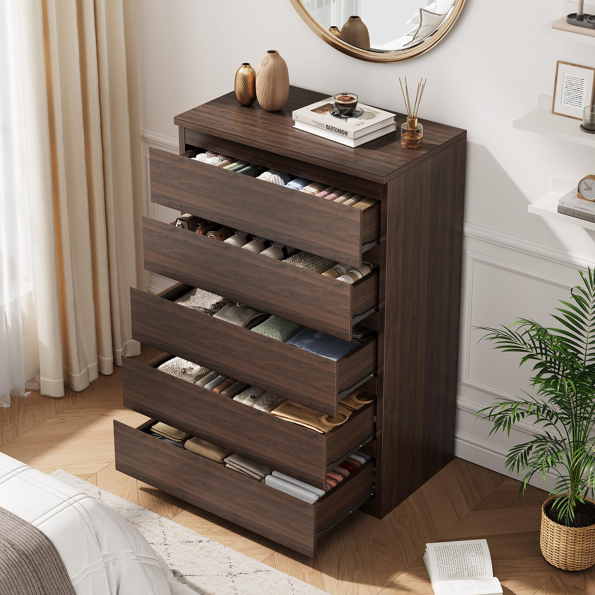 Brown 5 Drawer Wood Dresser K628